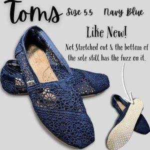 Navy Lace TOMS!